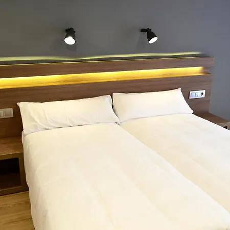 Ξενοδοχείο Alda Marina 3*